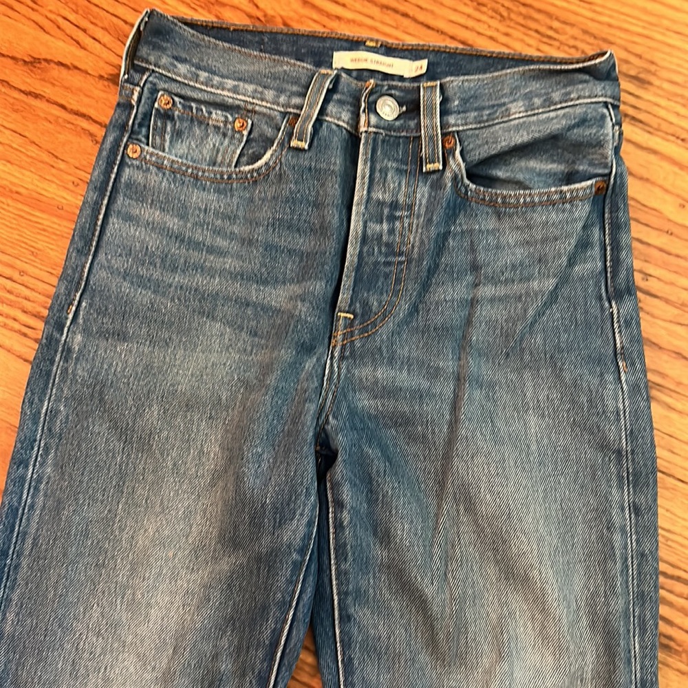 Levi's Women's Straight Leg Jeans in Blue - Picture 12 of 13